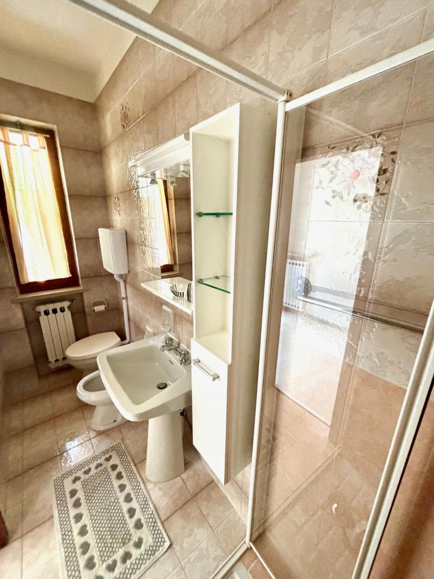 شقة Casa Edda برنزوني سول جاردا المظهر الخارجي الصورة